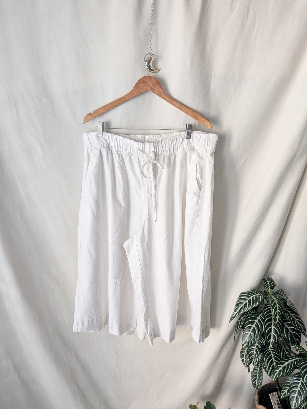 Lane Bryant White Linen Blend Wide Leg Cropped Pant
